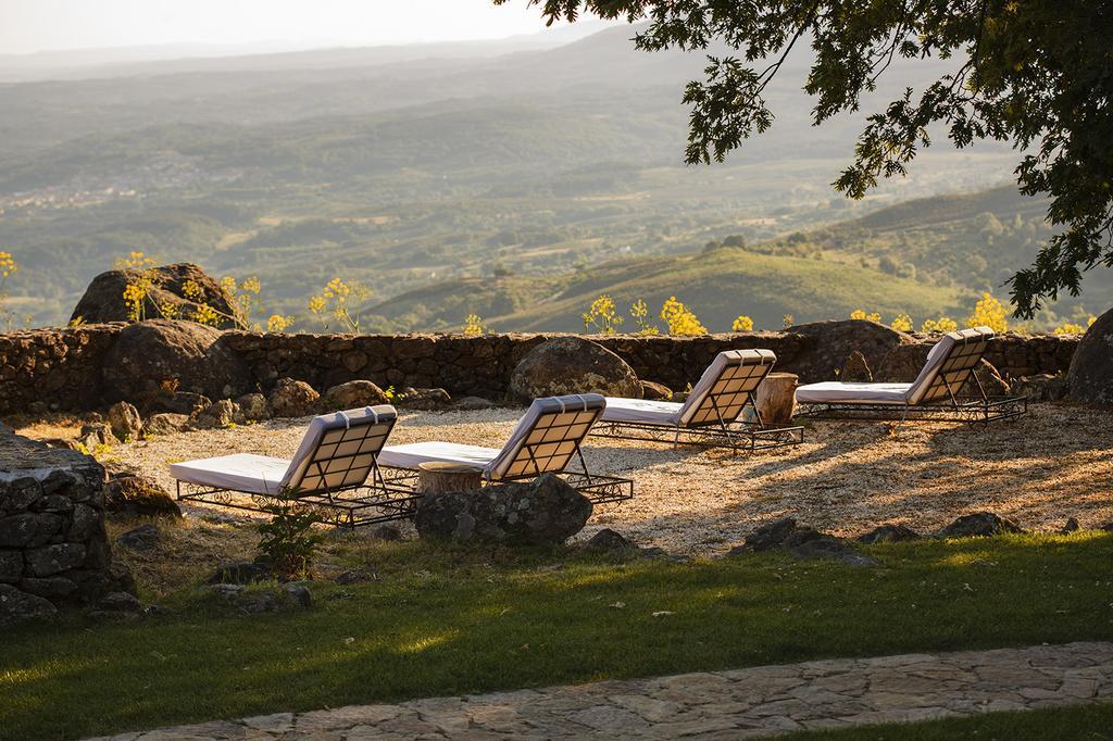 Hotel Nabia Candeleda Exterior photo