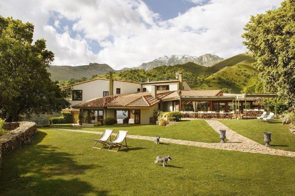 Hotel Nabia Candeleda Exterior photo